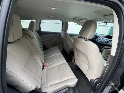 Used 2018 Ford Escape SE image 19