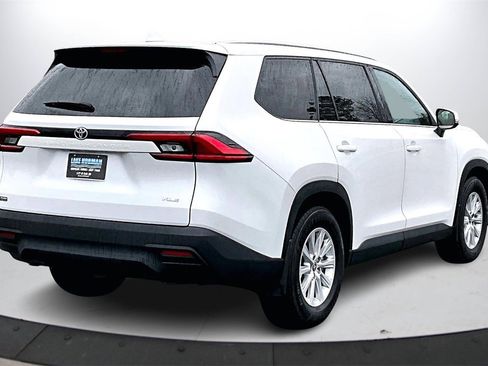 Used 2024 Toyota Grand Highlander Limited image 8