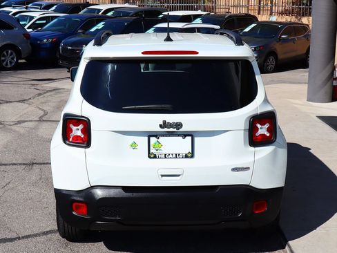 Used 2020 Jeep Renegade Latitude w/ Popular Equipment Group FWD image 10