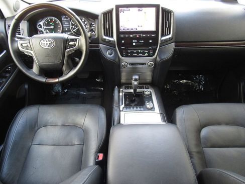 Certified 2020 Toyota Land Cruiser w/ Preferred Accessory Package image 37