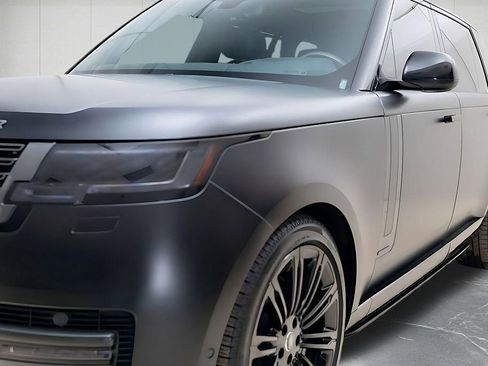 Used 2025 Land Rover Range Rover Long Wheelbase Autobiography AWD/4WD image 4