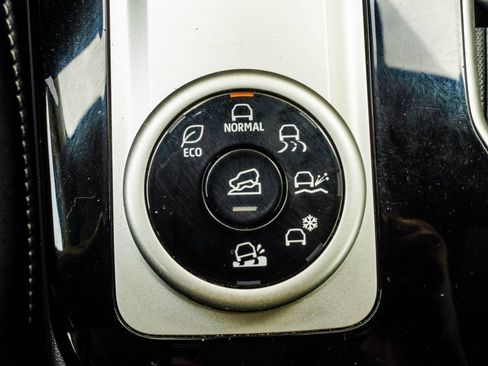 Used 2025 Mitsubishi Outlander SE AWD/4WD image 23