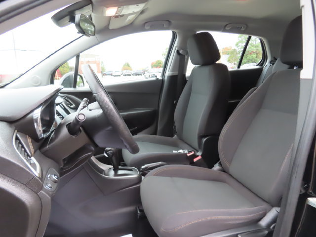 Used 2017 Chevrolet Trax LS AWD/4WD image 17