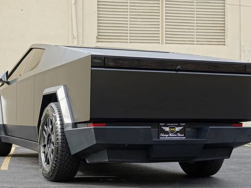 Used 2024 Tesla Cybertruck AWD Crew Cab image 72