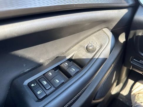 Used 2023 Jeep Grand Cherokee Altitude AWD/4WD image 20