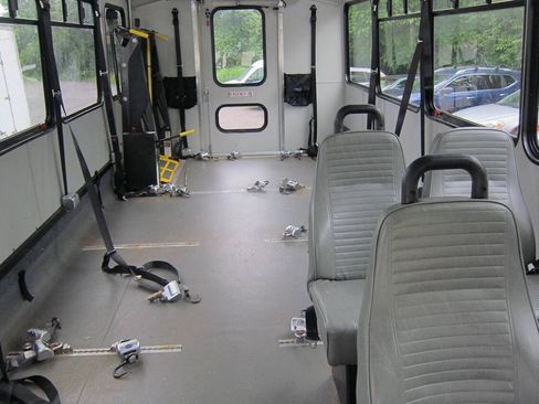Used 2016 Ford E-450 and Econoline 450 Super Duty w/ Shuttle Bus Prep Package RWD image 15