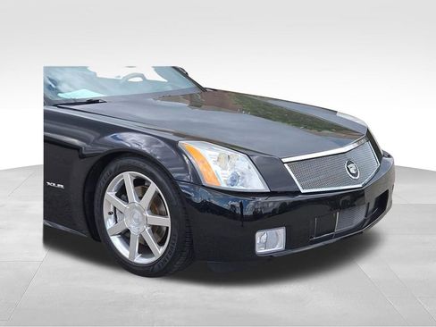Used 2007 Cadillac XLR RWD image 2