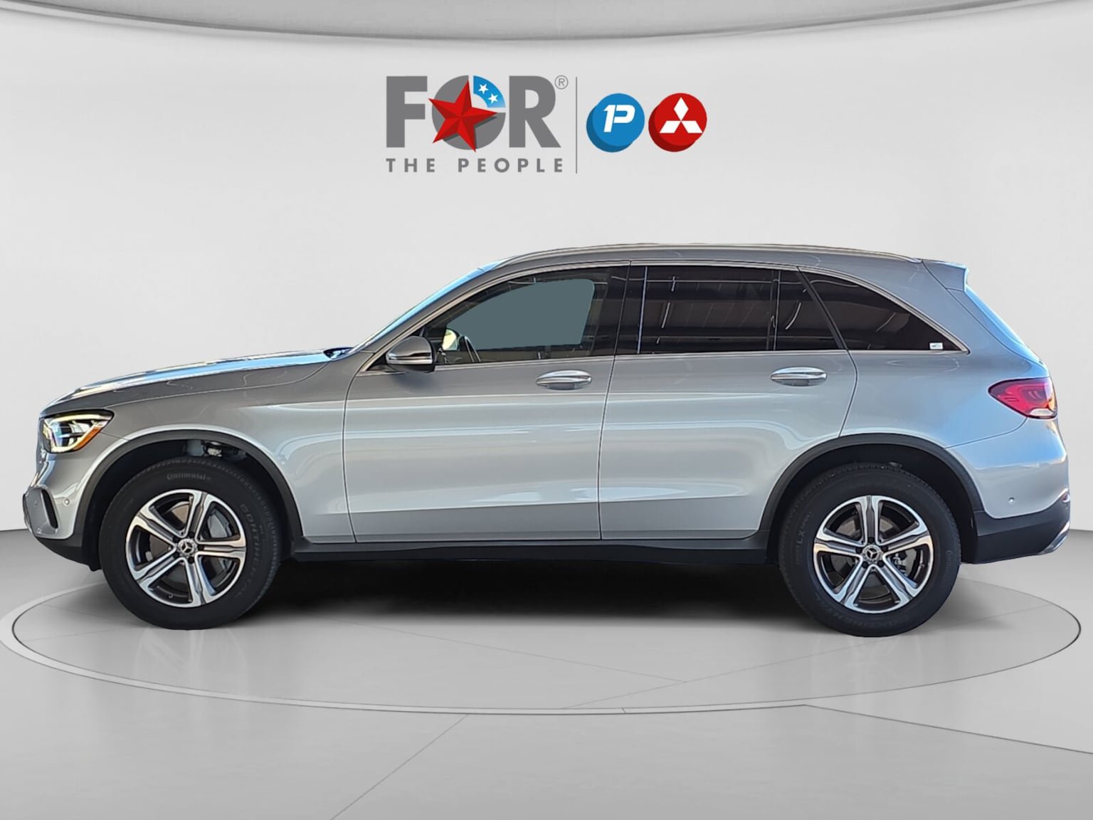 Used 2021 Mercedes-Benz GLC 300 4MATIC w/ Premium Package image 3