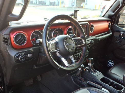 Used 2021 Jeep Gladiator Rubicon w/ Dual Top Group AWD/4WD image 5