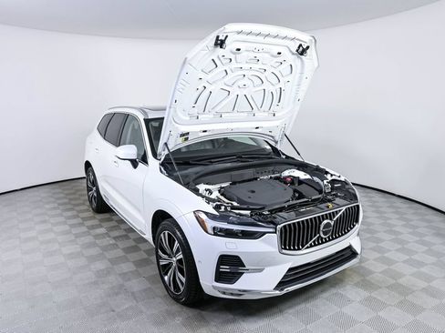 Certified 2022 Volvo XC60 B6 Inscription w/ Advanced Package AWD/4WD image 34
