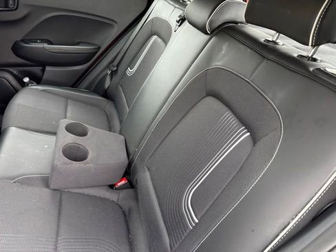 Used 2023 Hyundai Venue Limited w/ Cargo Package FWD image 12
