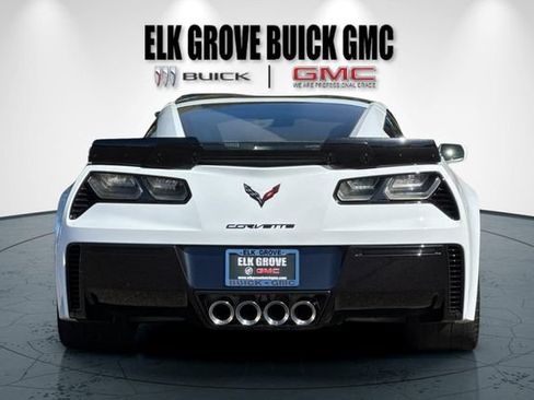 Used 2015 Chevrolet Corvette Z06 w/ 2LZ Preferred Equipment Group RWD image 5