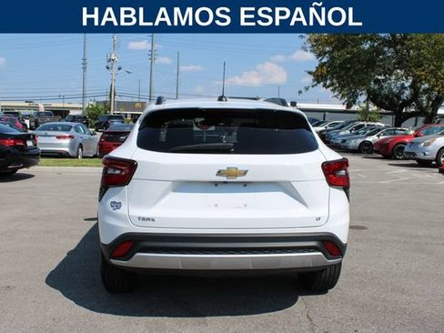 Used 2024 Chevrolet Trax LT w/ Driver Confidence Package FWD image 4