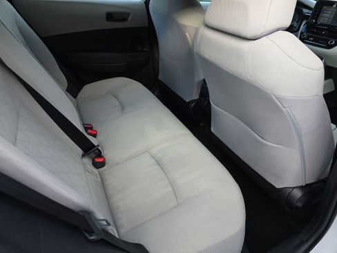 Certified 2022 Toyota Corolla Cross L image 16