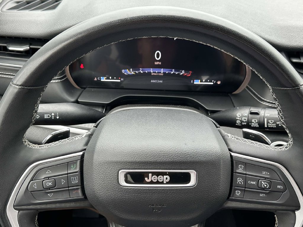 Used 2023 Jeep Grand Cherokee L Laredo w/ Luxury Tech Group I AWD/4WD image 20
