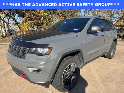 Used 2019 Jeep Grand Cherokee Trailhawk image 1