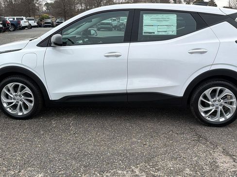 New 2027 Chevrolet Bolt LT w/ Comfort Package FWD image 8