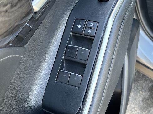 Used 2021 Toyota Highlander Platinum FWD image 15