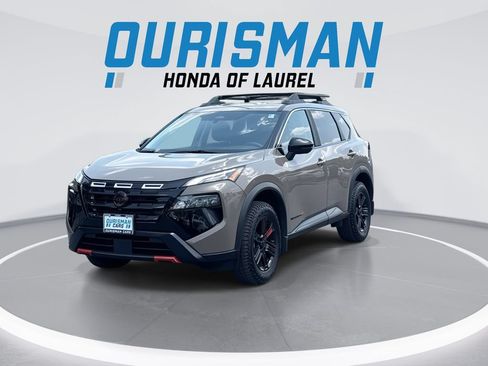 Used 2025 Nissan Rogue SV w/ Rock Creek Premium Package AWD/4WD image 4