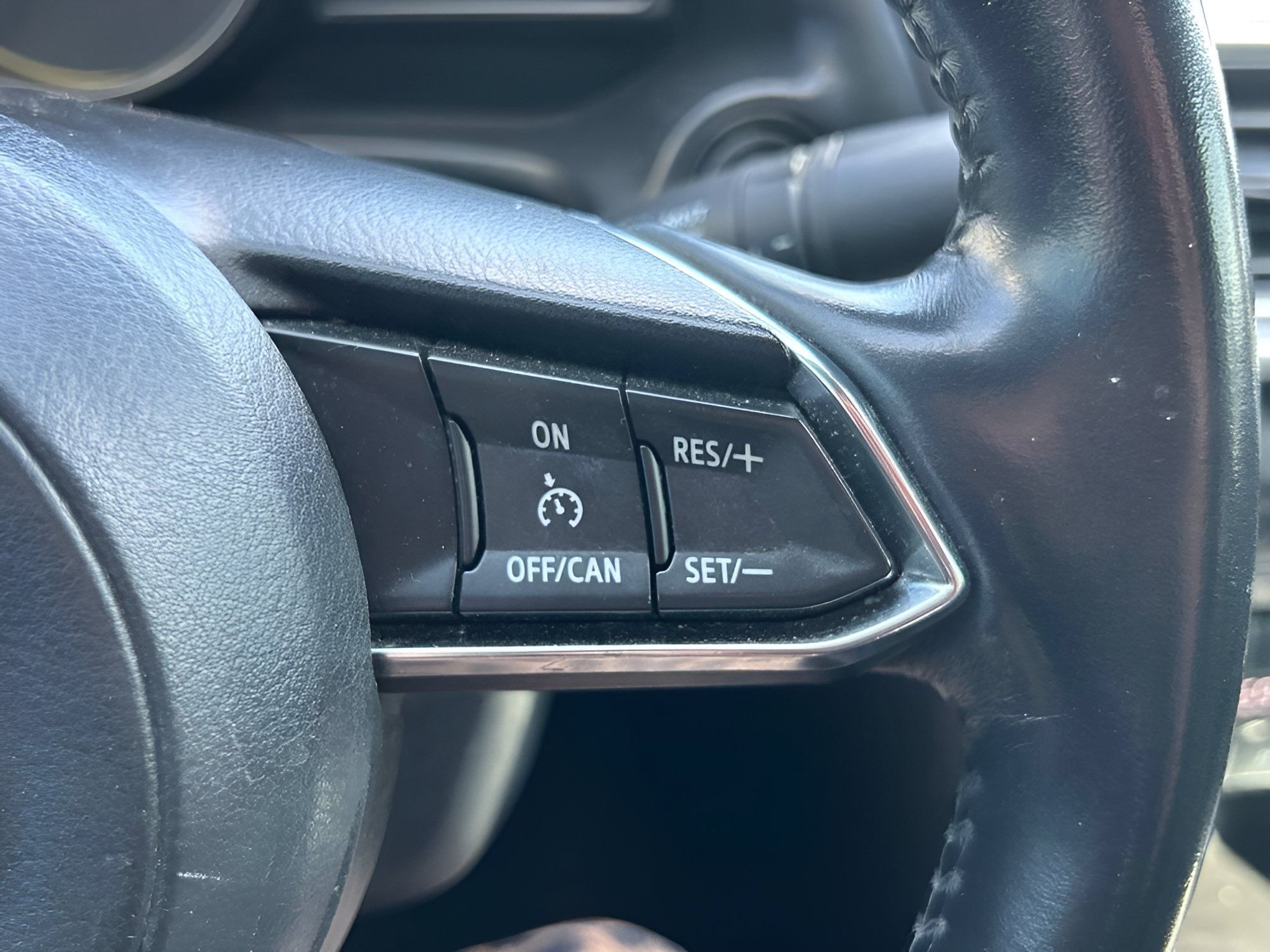 Used 2017 MAZDA MAZDA3 Touring FWD image 23