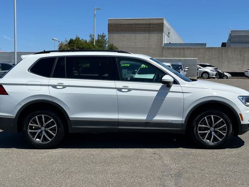 Used 2020 Volkswagen Tiguan SE AWD/4WD image 6