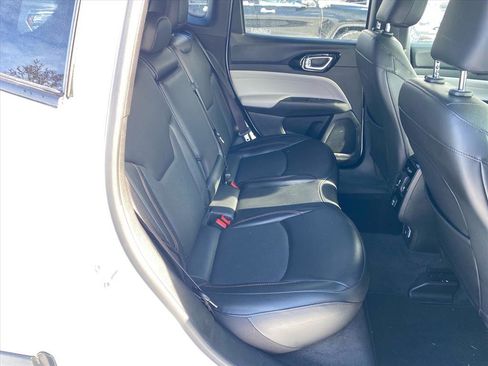 Used 2023 Jeep Compass Limited image 22