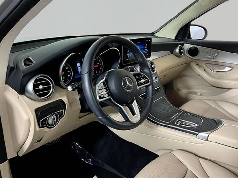 Used 2022 Mercedes-Benz GLC 300 image 17