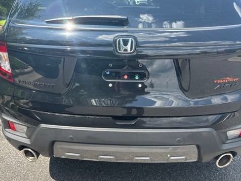 Used 2024 Honda Passport TrailSport image 9