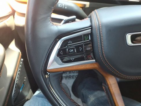 Used 2023 Jeep Grand Cherokee L Summit AWD/4WD image 22