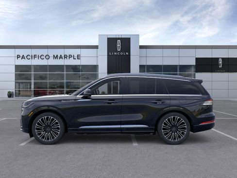 New 2026 Lincoln Aviator Black Label AWD/4WD image 3