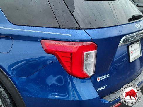 Certified 2021 Ford Explorer XLT w/ Equipment Group 202A RWD image 13