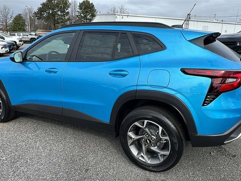 New 2026 Chevrolet Trax LT w/ LT Convenience Package image 7