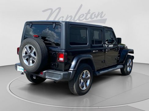 Used 2021 Jeep Wrangler Unlimited Sahara AWD/4WD image 6