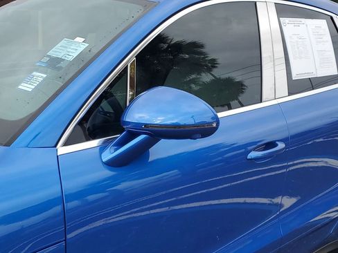 Used 2021 Porsche Macan S image 12