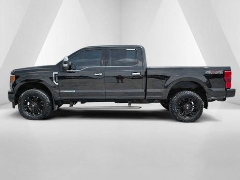 Used 2019 Ford F250 Platinum w/ Platinum Ultimate Package AWD/4WD image 4