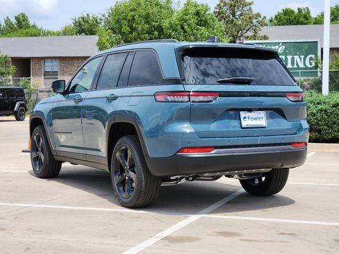 New 2026 Jeep Grand Cherokee Limited RWD image 3