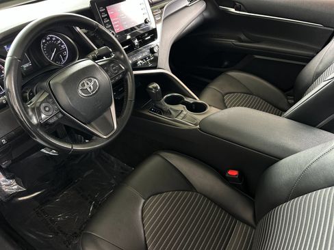 Used 2024 Toyota Camry SE FWD image 9