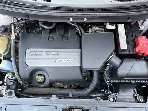Used 2011 Ford Edge Sport w/ Driver Entry Pkg AWD/4WD image 33