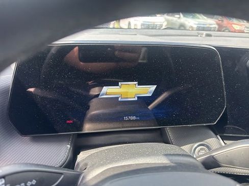 Used 2026 Chevrolet Equinox LT FWD image 9