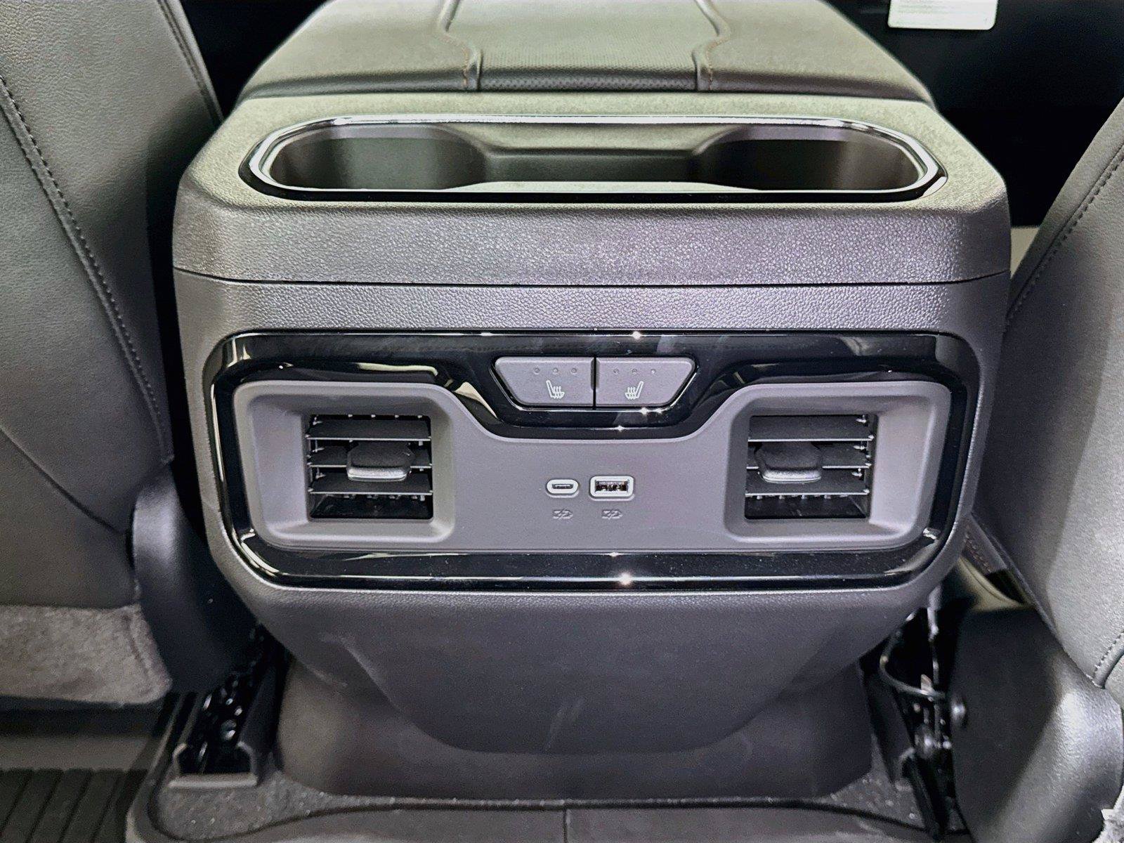 New 2026 GMC Sierra 1500 AT4 w/ Technology Package AWD/4WD image 14