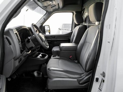 Used 2020 Nissan NV 2500 SV image 25