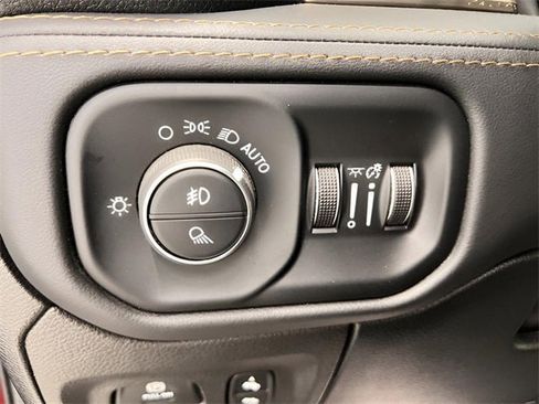 Used 2022 RAM 1500 Limited w/ Body Color Bumper Group image 22