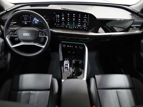 Certified 2025 Audi Q5 Premium Plus w/ Premium Plus AWD/4WD image 24