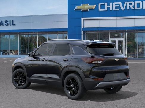 New 2026 Chevrolet TrailBlazer LT w/ Midnight Edition AWD/4WD image 3
