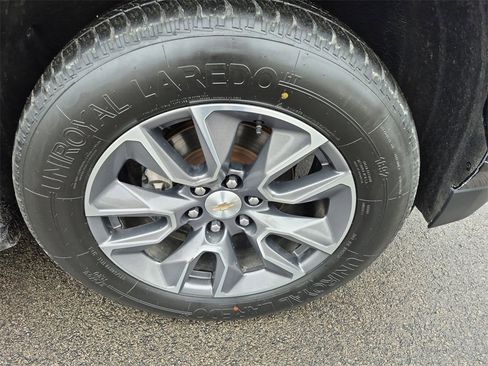 Used 2021 Chevrolet Tahoe LT w/ Rear Media and Nav Package image 17