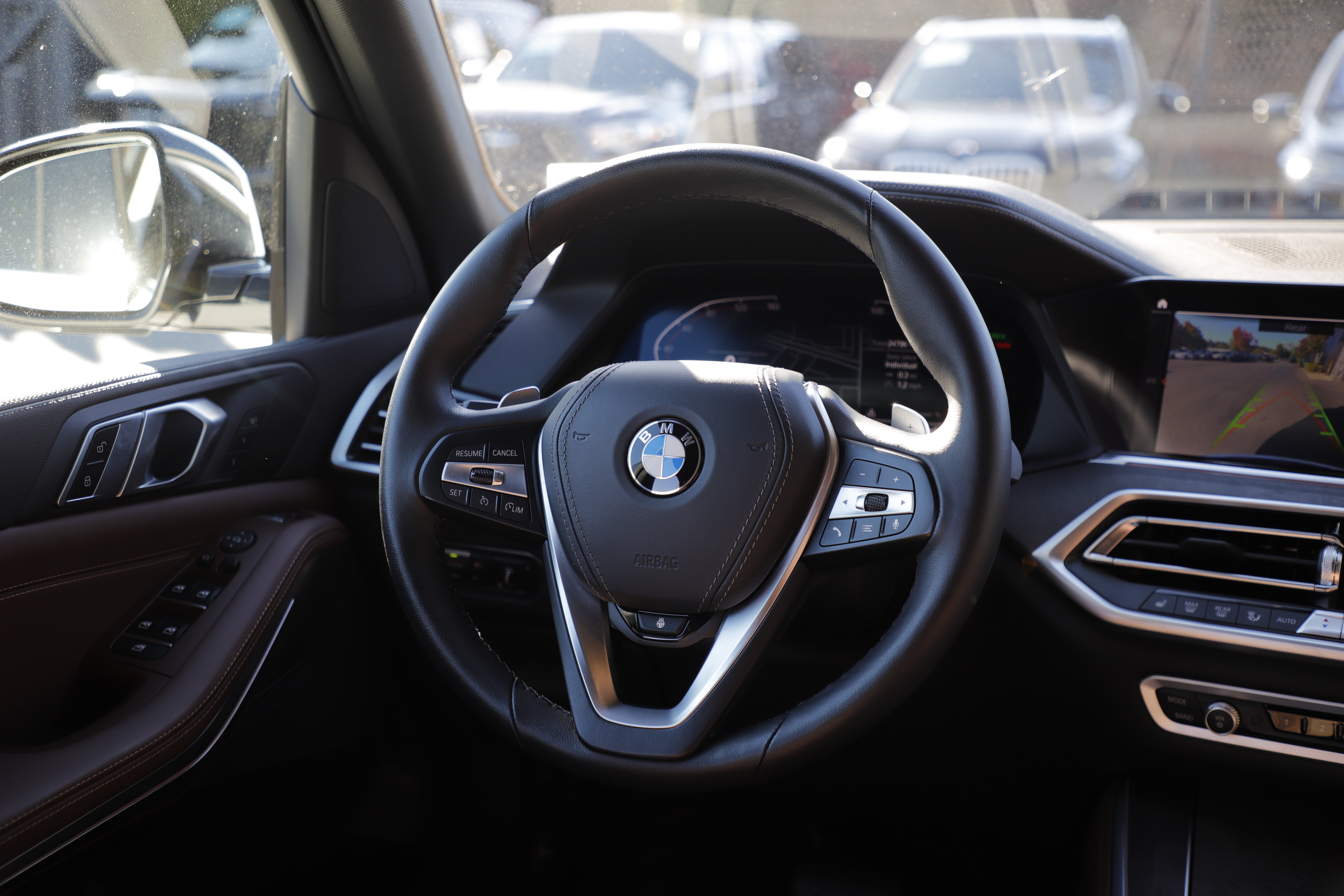 Used 2023 BMW X5 xDrive40i w/ Premium Package AWD/4WD image 17