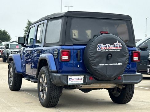 Used 2018 Jeep Wrangler Unlimited Sahara AWD/4WD image 7