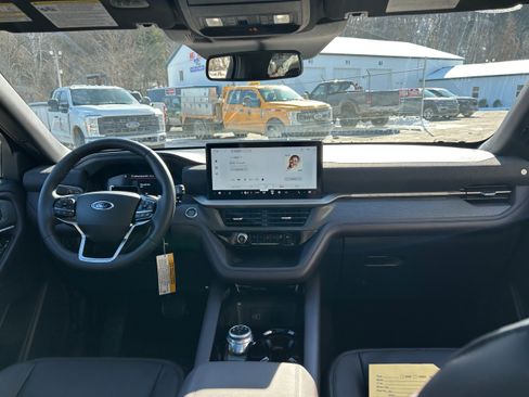 New 2026 Ford Explorer Platinum w/ LUX Leather Package image 30