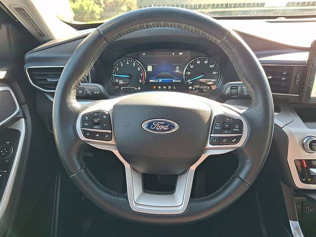 Certified 2021 Ford Explorer XLT w/ Equipment Group 202A AWD/4WD image 16