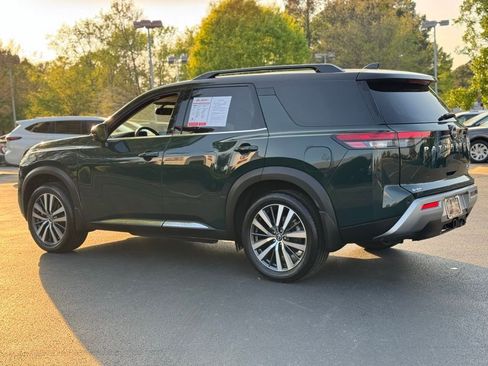Used 2022 Nissan Pathfinder Platinum w/ Cargo Package image 11